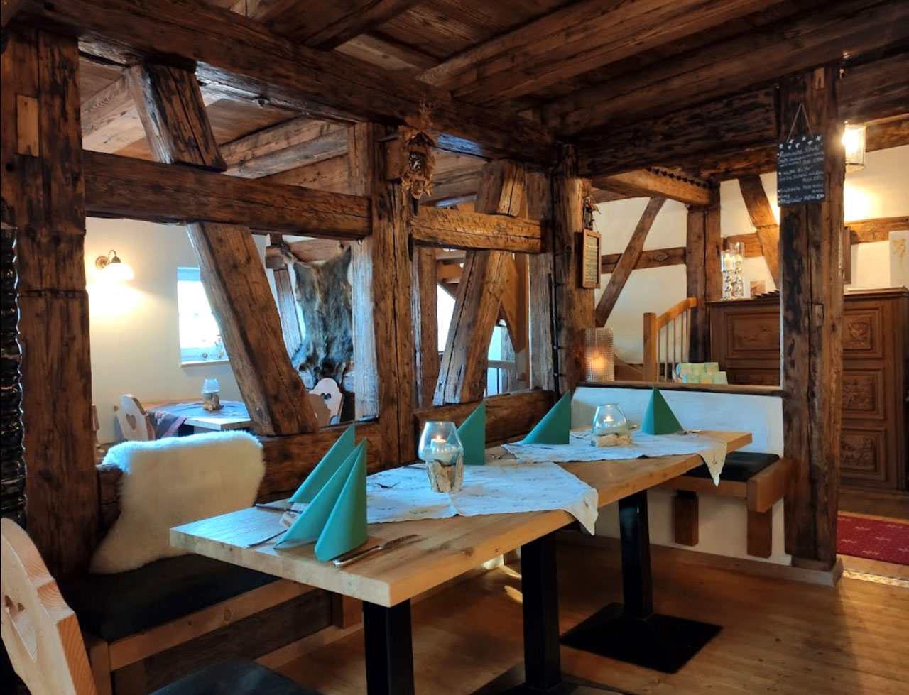  ber Uns CHARLOTT Caf Restaurant